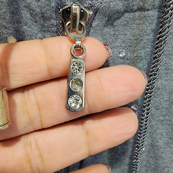 Zenergy by CHICO'S Gray embelished Full zip hooded sweatshirt size 1 - Picture 5 of 12